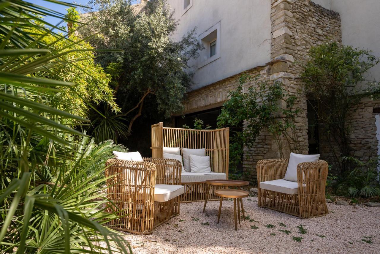 Le Clos Violette Et Le 11 D'Aglae - Hotel De Charme Design De Luxe LʼIsle-sur-la-Sorgue Dış mekan fotoğraf
