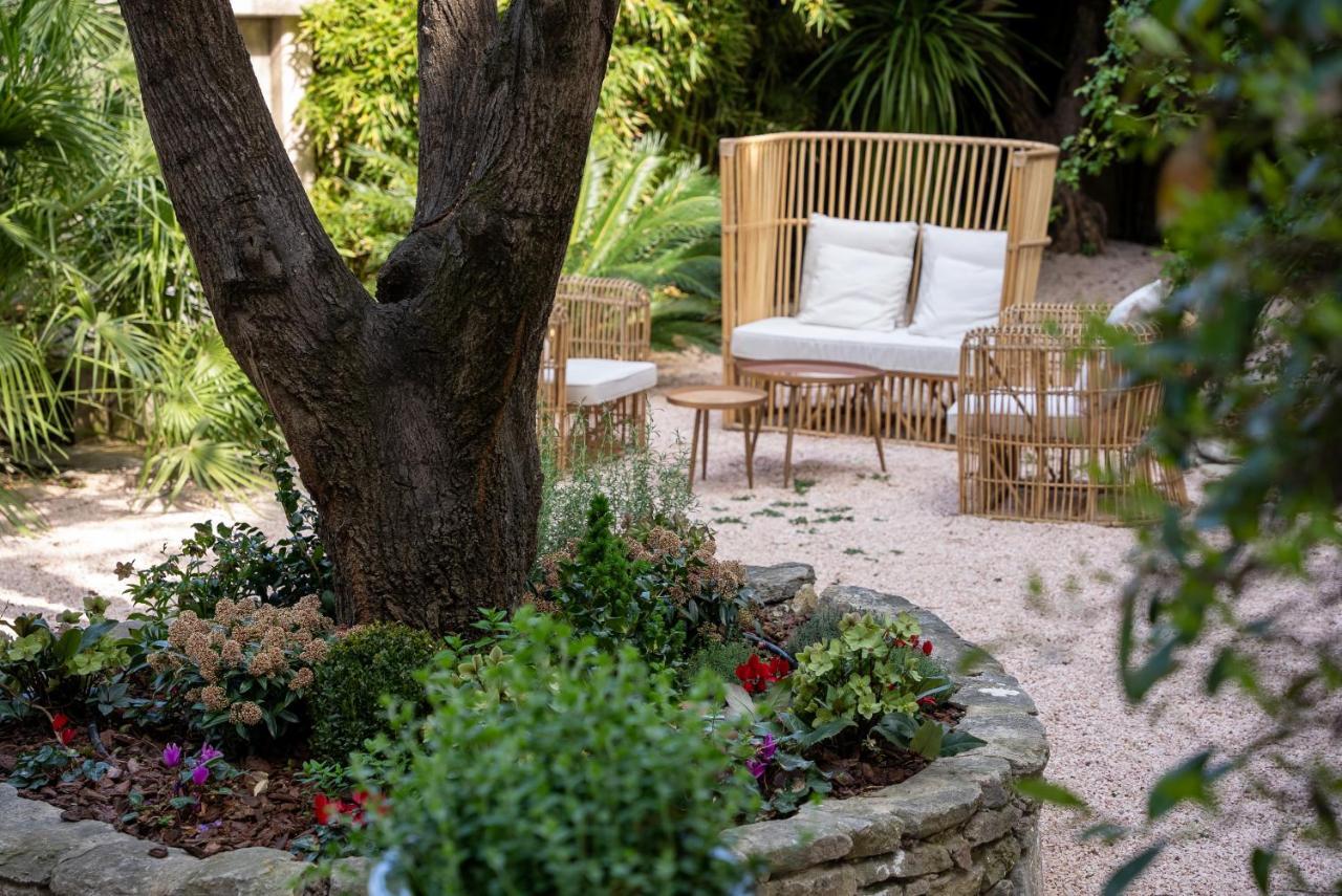 Le Clos Violette Et Le 11 D'Aglae - Hotel De Charme Design De Luxe LʼIsle-sur-la-Sorgue Dış mekan fotoğraf